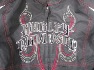 lot 250 image: Harley Davidson Womens Jacket size 1W