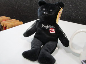 lot 261 image: Dale Earnhardt Mugs, Bear, Flask