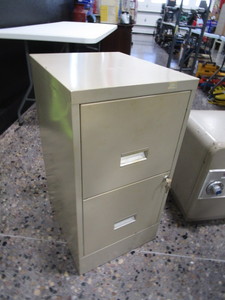 lot 307 image: Safe & File Cab