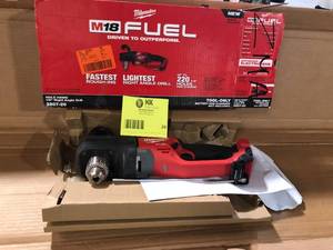 lot 29 image: Milwaukee M18 FUEL GEN II 18V Lithium-Ion Brushless Cordless 12 in. Hole Hawg Right Angle Drill (Tool-Only)   Customer Returns See Pictures