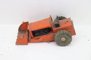 lot 11 image: Vintage Wyandotte Pressed Steel Front End Loader