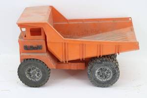 lot 13 image: Eldon 14 Dump Truck