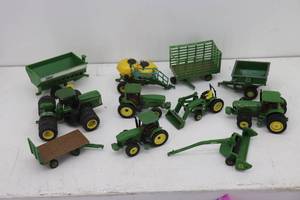 lot 43 image: more misc John Deere