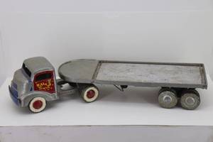 lot 49 image: Smitty Toys Smith Miller Hauler