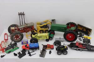 lot 56 image: misc Toys & Pieces