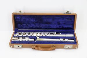 lot 75 image: Artley Silver Plated 1965 Flute & Case