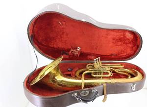lot 76 image: Vintage Baritone & case