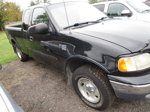 2000 Ford F150 XLT Pickup Truck