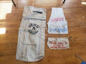 lot 52 image: Beamis A Seamless Bag and 2 Vintage Work Aprons