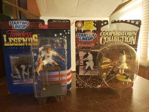 lot 54 image: Jim Thorpe Figure and Dottie Kamenshek Figure