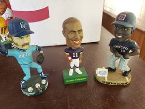 lot 64 image: Daunte Culpepper, Cristian Guzman, Dennis Leonard Bobbleheads