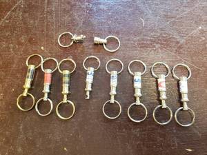 lot 84 image: Pull Apart Keychains