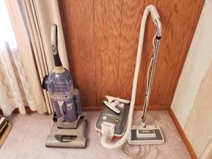 lot 90 image: Hoover Windtunnel Vacuum and Eureka Roto-Matic Vacuum