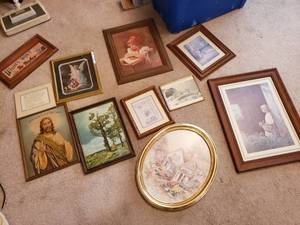 lot 98 image: Lot of Pictures