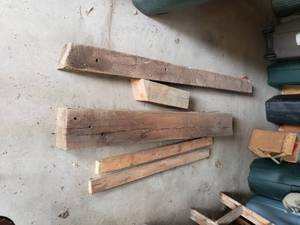 lot 118 image: Beams and Other Wood