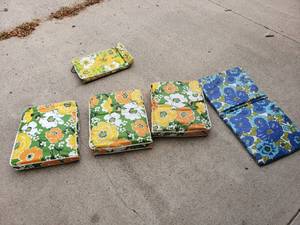 lot 121 image: Vintage Outdoor Chair Pads