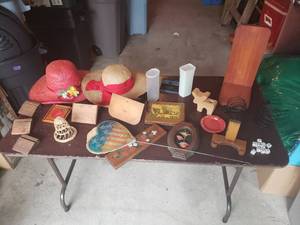 lot 128 image: Large Lot of Misc. Decor Items