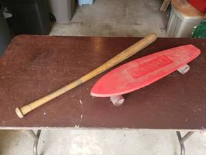 lot 134 image: Cal 240 Skateboard, Wooden Bat