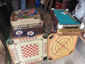 lot 135 image: Large Lot of Vintage Games