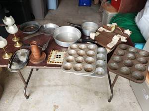 lot 138 image: Lot of Older Cookware and Decor