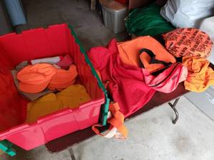 lot 143 image: Orange Hunting Items and Tote