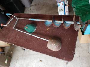 lot 157 image: Hand Ice Auger