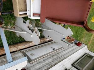 lot 194 image: Large Lot of Outdoor Decor Items