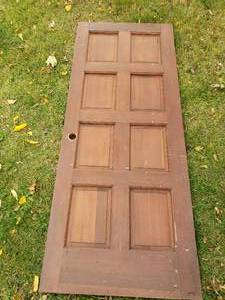 lot 198 image: Solid Wood 8 Panel Door