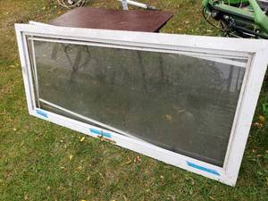lot 201 image: Patio Door and Screen
