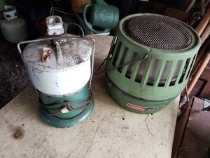 lot 213 image: Coleman Heater and Vintage Food Processor