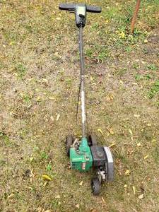 lot 217 image: Weed Eater Lawn Edger