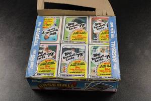 lot 32 image: 1989 Topps Baseball Cello Hobby Box  24 Cello Packs