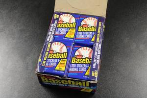 lot 34 image: 1988 Fleer Baseball Partial Hobby Box  35 Packs