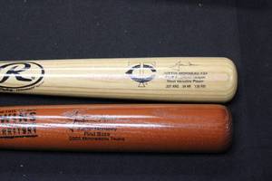 lot 51 image: Justin Morneau SGA Full Size Bat Lot