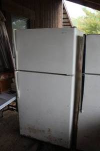lot 1101 image: Jen-aire Refrigerator Freezer