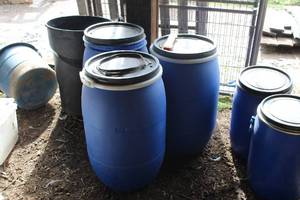lot 1114 image: Lot of (3) Plastic Barrel with Lid