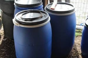 lot 1115 image: Lot of (2) Plastic Barrel with Lid