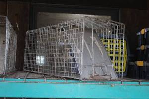lot 1122 image: Live Trap