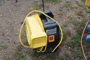 lot 946 image: 1-HP Inflatable Blower Air Pump REH-1L