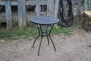 lot 1004 image: Wrought Iron Patio Table