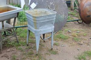 lot 1016 image: Vintage Wash Tub
