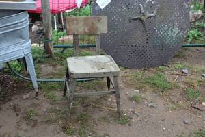 lot 1017 image: Lot of (2) East Coast Chair & Barstool Metal Chairs