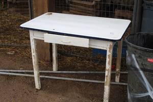 lot 1090 image: Enamel Top Table 1-drawer
