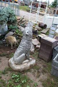 lot 1094 image: Wolf (Howling) theme Aluminum Yard Statue
