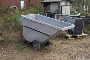 lot 1173 image: Tiltrox Commercial Poly Wheeled Dumpster