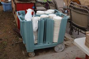 lot 1176 image: Cambro Plate Dolly