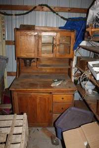lot 1186 image: Vintage Hoosier with Flour Sifter