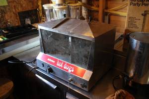 lot 1193 image: Hot Dog Steamer