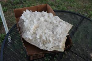lot 1957 image: 17 Crystal Cluster