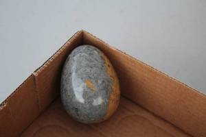 lot 1980 image: Marble Egg 634-gm